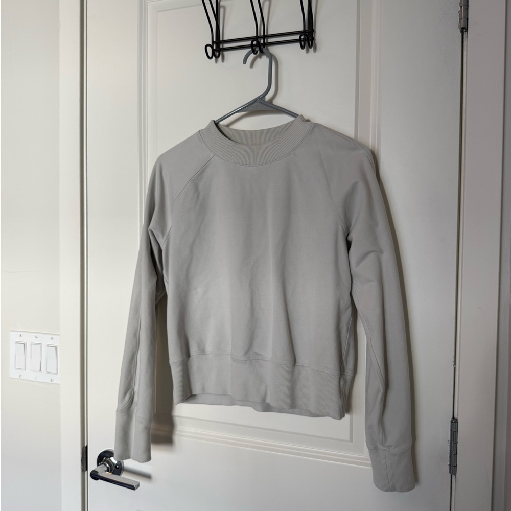 lululemon Women's Light Gray Crew Neck